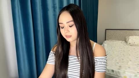 Amina online show from December 22, 2025, 2:14 pm