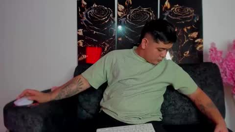 Snapshot of winy_hot chatting on February 18, 2026, 5:36 am winy_hot online show from February 18, 2026, 5:36 am