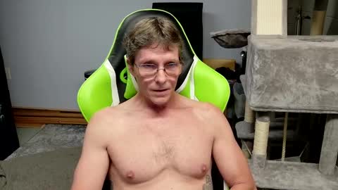 Snapshot of wirehead1970 chatting on October 5, 2025, 2:10 am wirehead1970 online show from October 5, 2025, 2:10 am