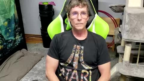 Snapshot of wirehead1970 chatting on October 19, 2025, 4:29 pm wirehead1970 online show from October 19, 2025, 4:29 pm