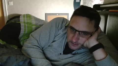 Dirty online show from November 3, 2025, 9:48 pm