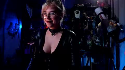 Snapshot of witch_fiona chatting on February 24, 2025, 7:52 pm Goddess of two strapons - Mr. long Don Mr. Pinky online show from February 24, 2025, 7:52 pm