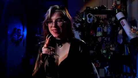 Snapshot of witch_fiona chatting on March 4, 2025, 8:05 pm Goddess of two strapons - Mr. long Don Mr. Pinky online show from March 4, 2025, 8:05 pm