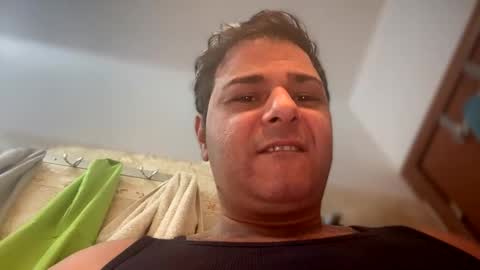 Snapshot of witebull83 chatting on December 7, 2024, 10:45 am Witebull online show from December 7, 2024, 10:45 am