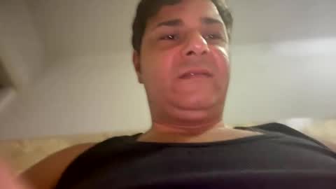 Snapshot of witebull83 chatting on December 7, 2024, 2:57 pm Witebull online show from December 7, 2024, 2:57 pm