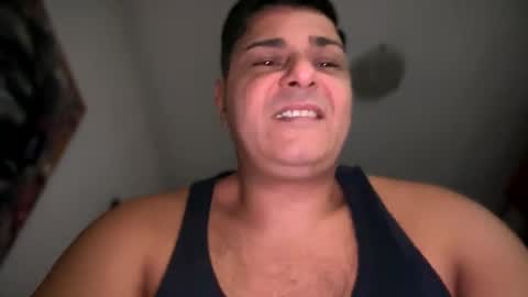 Snapshot of witebull83 chatting on December 11, 2024, 2:44 pm Witebull online show from December 11, 2024, 2:44 pm