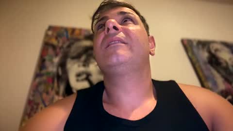 Snapshot of witebull83 chatting on December 29, 2024, 4:51 pm Witebull online show from December 29, 2024, 4:51 pm