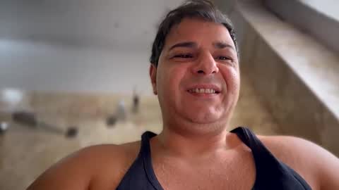 Snapshot of witebull83 chatting on January 26, 2025, 11:39 am Witebull online show from January 26, 2025, 11:39 am