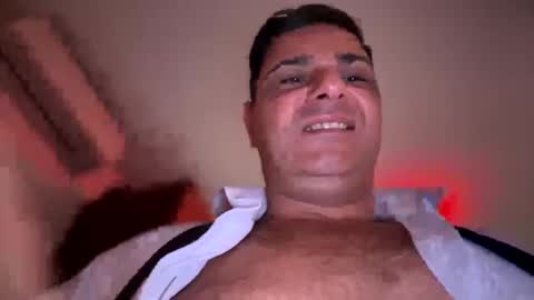 Snapshot of witebull83 chatting on February 10, 2025, 2:16 pm Witebull online show from February 10, 2025, 2:16 pm