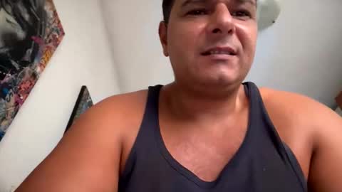 Snapshot of witebull83 chatting on September 23, 2025, 10:51 am Witebull online show from September 23, 2025, 10:51 am