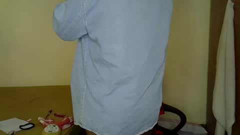 girlie o online show from January 9, 2025, 2:40 pm