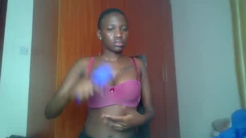 girlie o online show from February 6, 2025, 3:59 am