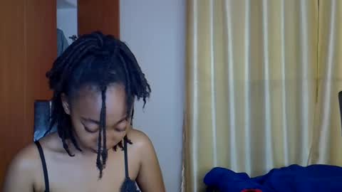 girlie o online show from February 10, 2025, 12:30 am