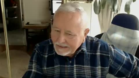 wlodek56 online show from November 13, 2025, 8:46 am