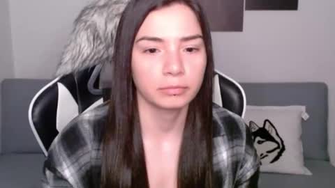 Snapshot of wolfs_daughter chatting on January 11, 2025, 4:16 am Alex online show from January 11, 2025, 4:16 am