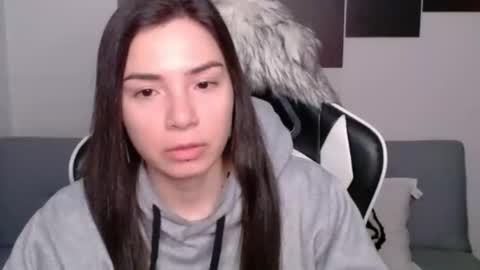 Snapshot of wolfs_daughter chatting on January 30, 2025, 3:11 am Alex online show from January 30, 2025, 3:11 am