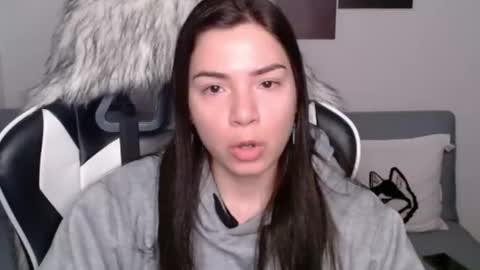 Snapshot of wolfs_daughter chatting on February 3, 2025, 4:14 am Alex online show from February 3, 2025, 4:14 am