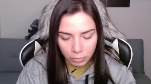 Snapshot of wolfs_daughter chatting on February 4, 2025, 6:14 am Alex online show from February 4, 2025, 6:14 am