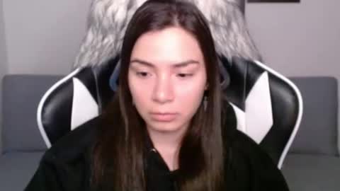 Snapshot of wolfs_daughter chatting on February 13, 2025, 3:07 am Alex online show from February 13, 2025, 3:07 am