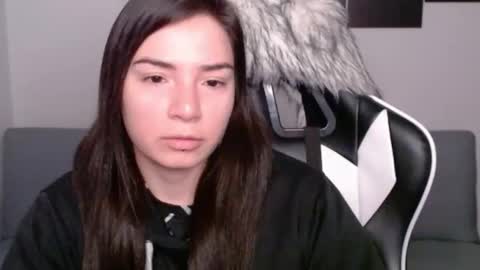 Snapshot of wolfs_daughter chatting on February 16, 2025, 2:09 am Alex online show from February 16, 2025, 2:09 am