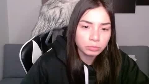 Snapshot of wolfs_daughter chatting on March 8, 2025, 2:12 am Alex online show from March 8, 2025, 2:12 am