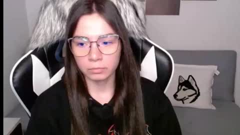 Snapshot of wolfs_daughter chatting on September 16, 2025, 1:28 am Alex online show from September 16, 2025, 1:28 am