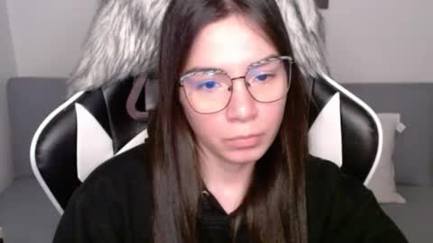 Snapshot of wolfs_daughter chatting on September 30, 2025, 1:43 am Alex online show from September 30, 2025, 1:43 am