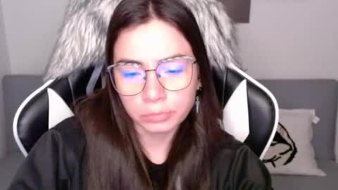 Snapshot of wolfs_daughter chatting on October 21, 2025, 10:54 pm Alex online show from October 21, 2025, 10:54 pm