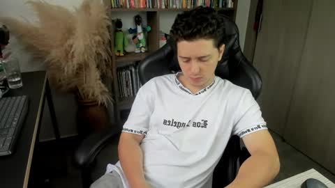 wolker_allan online show from October 31, 2025, 1:45 pm