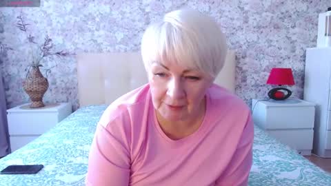 Snapshot of women_pleasures chatting on February 20, 2025, 10:16 am women_pleasures online show from February 20, 2025, 10:16 am
