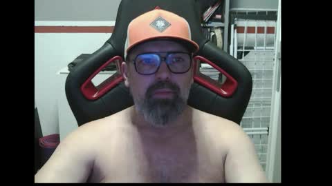 Snapshot of womenizzeer chatting on November 7, 2025, 7:41 am Adam online show from November 7, 2025, 7:41 am