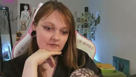 wonderconnie online show from May 19, 2026, 2:12 pm
