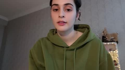 Stia online show from December 18, 2025, 11:16 am