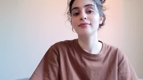 Stia online show from March 19, 2026, 5:22 am