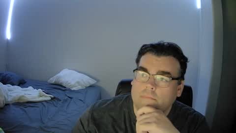 WoodCouldShould86 online show from September 23, 2025, 3:42 am