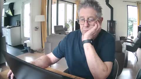 woodwurm and Snoeske online show from February 12, 2025, 12:22 pm