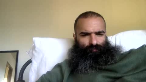 woof_wolf37 online show from February 18, 2026, 4:14 pm