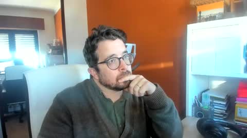 Snapshot of workinglater chatting on February 25, 2025, 5:25 pm workinglater online show from February 25, 2025, 5:25 pm