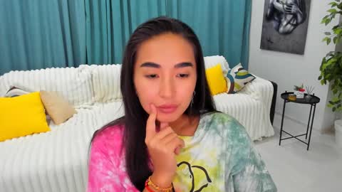 Snapshot of worldofkim chatting on January 17, 2025, 2:39 pm dudetta Kim online show from January 17, 2025, 2:39 pm
