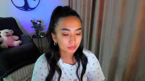 Snapshot of worldofkim chatting on October 30, 2025, 11:44 am dudetta Kim online show from October 30, 2025, 11:44 am