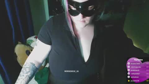 Snapshot of worriedrose_xo chatting on February 24, 2025, 4:16 am Rose online show from February 24, 2025, 4:16 am