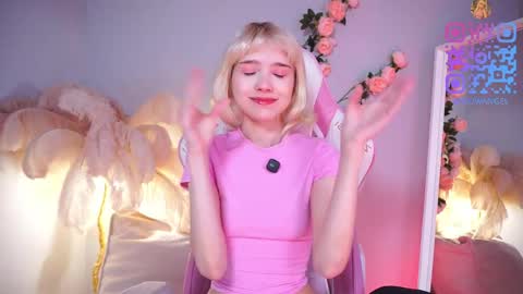 wow_angel online show from May 26, 2026, 8:32 am