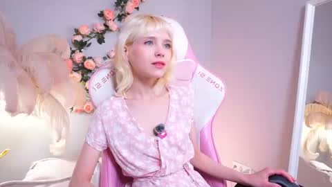 wow_angel online show from July 1, 2026, 5:42 am