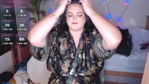 Snapshot of wow_its_kaitlyn chatting on October 26, 2025, 12:00 pm Kaitlyn xx online show from October 26, 2025, 12:00 pm