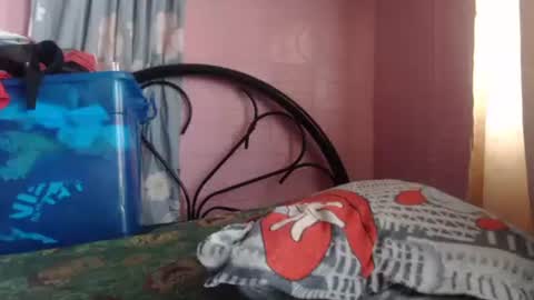 Snapshot of wowpussy4u chatting on May 18, 2026, 1:35 am wowpussy4u online show from May 18, 2026, 1:35 am