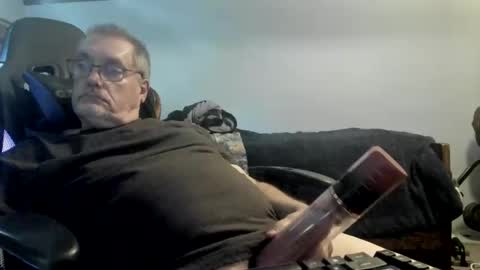 wowsers2022 online show from November 14, 2025, 6:50 pm