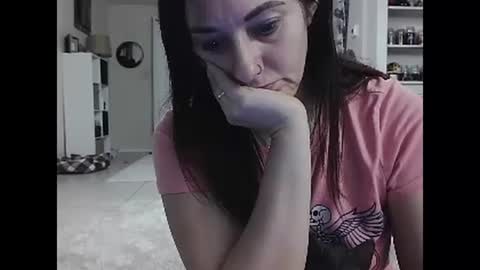 Snapshot of wrenleigh chatting on December 11, 2024, 10:03 am Crystal Lake online show from December 11, 2024, 10:03 am