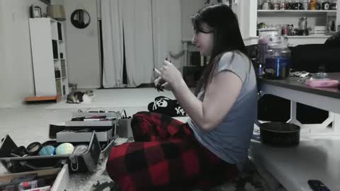 Snapshot of wrenleigh chatting on January 17, 2025, 10:11 am Crystal Lake online show from January 17, 2025, 10:11 am