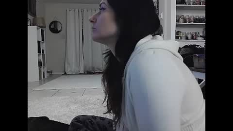 Snapshot of wrenleigh chatting on January 25, 2025, 6:34 am Crystal Lake online show from January 25, 2025, 6:34 am