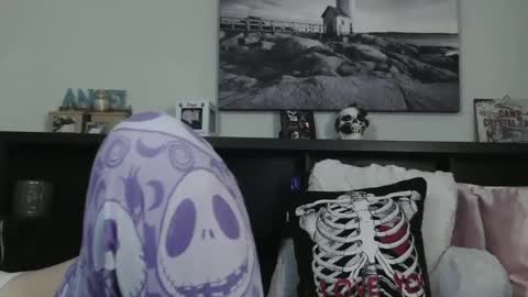 Snapshot of wrenleigh chatting on February 2, 2025, 6:58 am Crystal Lake online show from February 2, 2025, 6:58 am